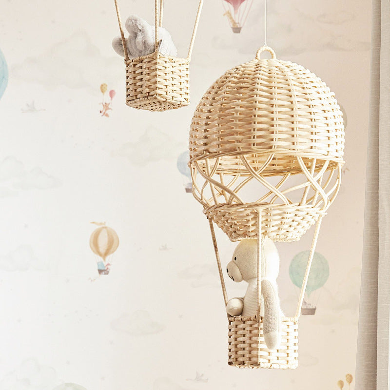 Handmade pendant lamp in hot air balloon design Bowlift