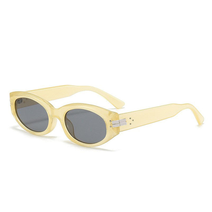 Ladies Retro-inspired Sunglasses Bowlift