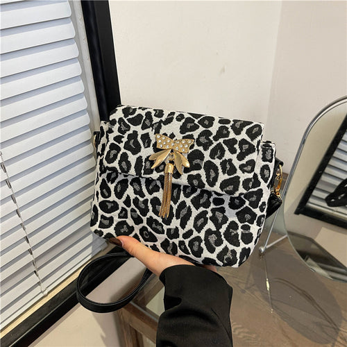 Chic Leopard Print Crossbody Bag Bowlift