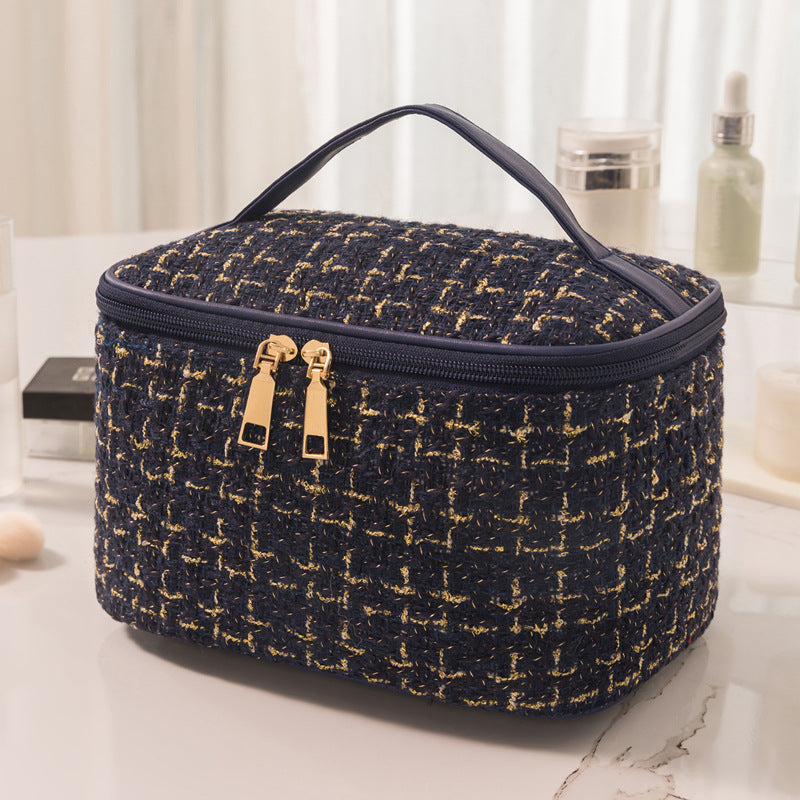 Stylish Quilted Cosmetic Case Bowlift