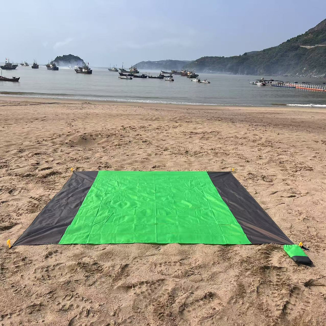 UV-Resistant Beach Blanket Bowlift