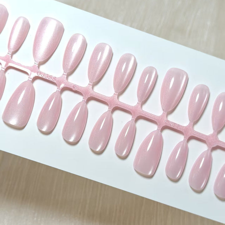 High-quality artificial nails with elegant surface texture Bowlift