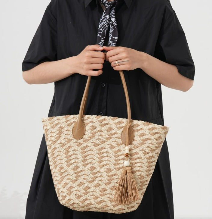 Geometric Beach Tote Bowlift