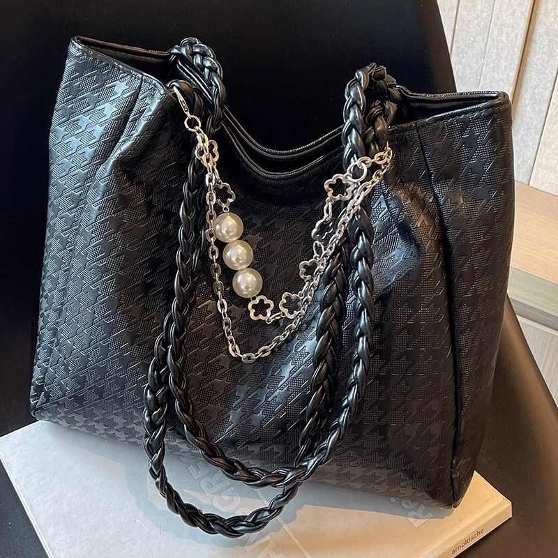 Luxurious Textured Handbag Bowlift