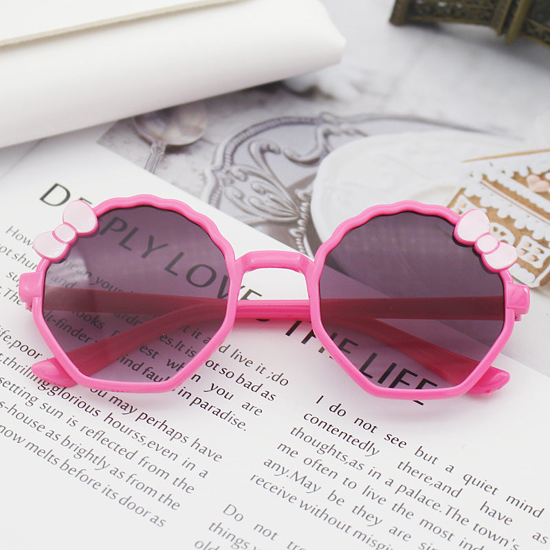 Women's playful sunglasses in creative design Bowlift