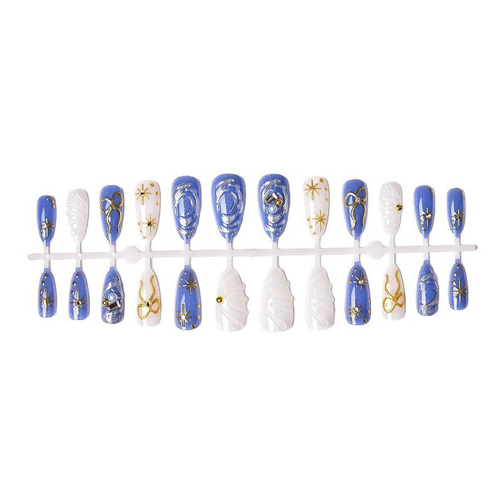 Artfully designed nail set Bowlift