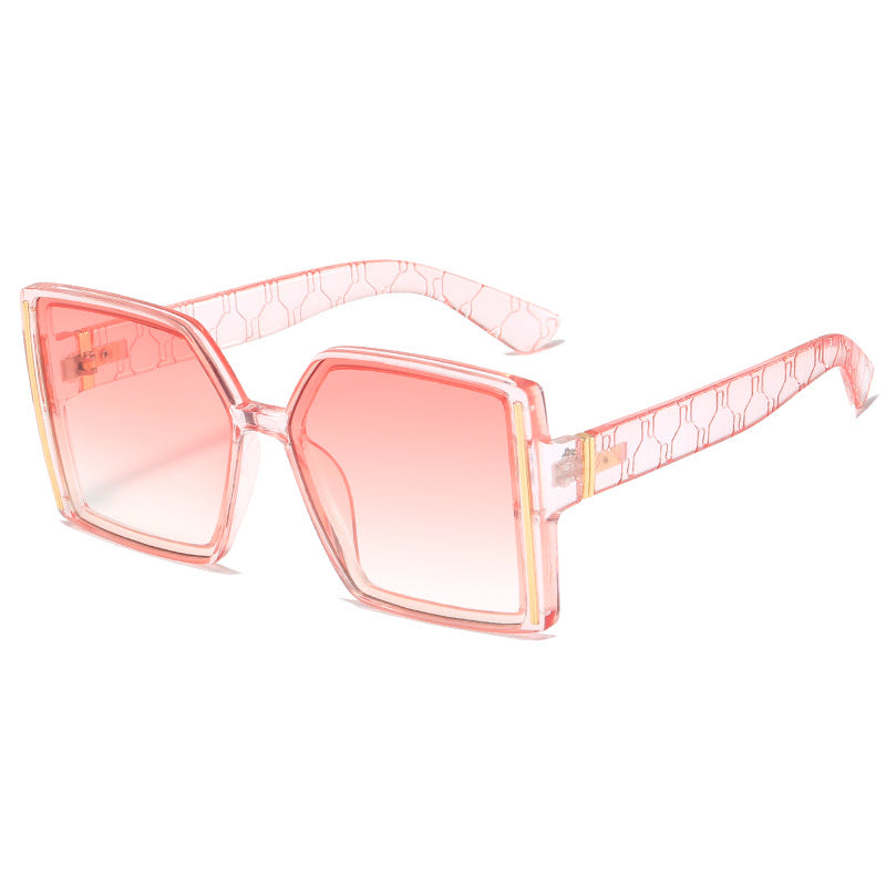 Women’s fashionable sunglasses in retro-inspired design Bowlift