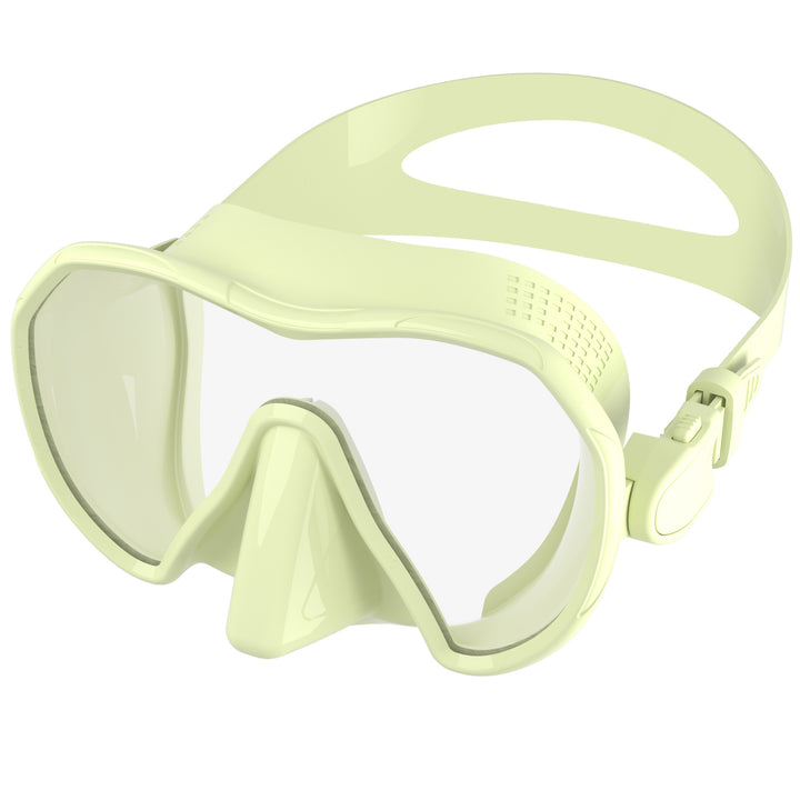 Diving mask with wide field of vision and comfortable silicone edge Bowlift