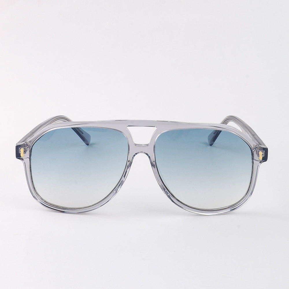 Women's modern sunglasses with innovative Bowlift frame