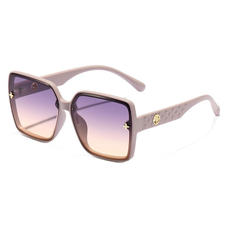 Women oversized square sunglasses with elegant design Bowlift