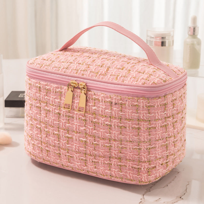 Stylish Quilted Cosmetic Case Bowlift