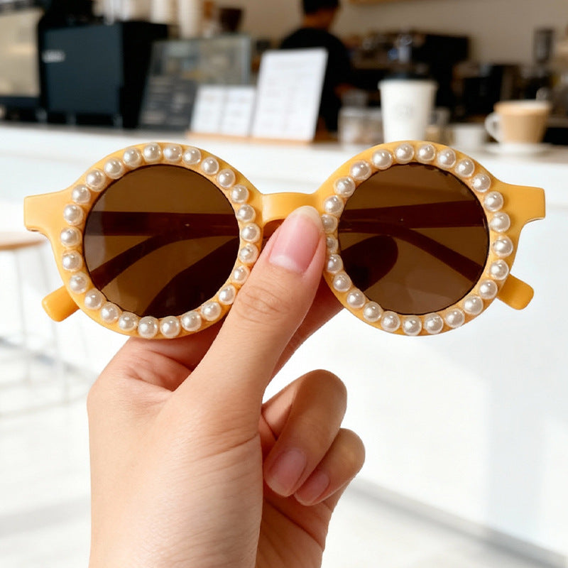 Elegant Pearl-Embellished Round Sunglasses Bowlift