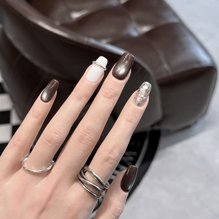 Press-On Nail Art Set with Ombre and Glitter Accents Bowlift