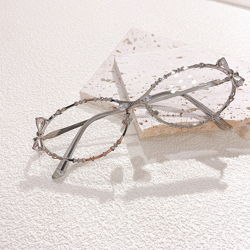 Fashionable chain glasses holder Bowlift