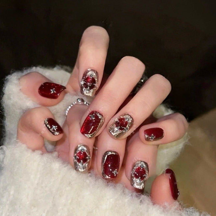 Artistic Floral-Embellished Press-On Nail Art Bowlift