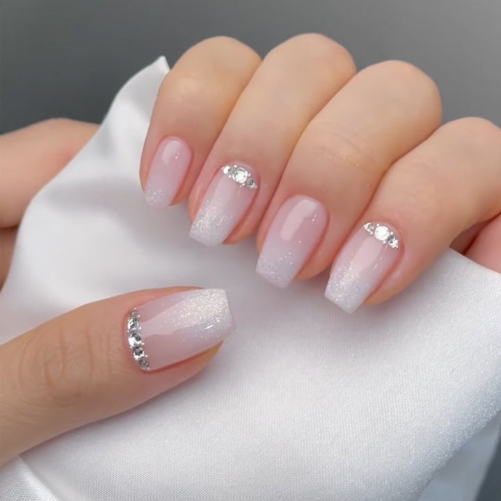 Elegant Gel Press-On Nail Set with Sparkly Rhinestones Bowlift
