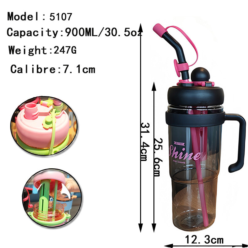 Women's practical drinking bottle with integrated straw Bowlift