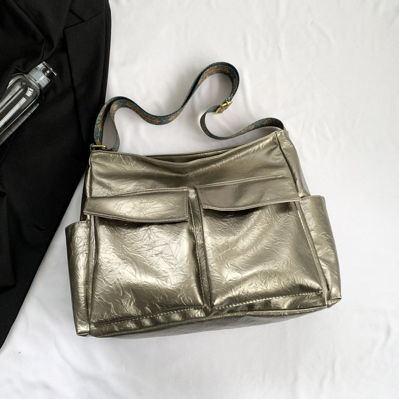 Multifunctional Shoulder Bag With Innovative Compartment System Bowlift