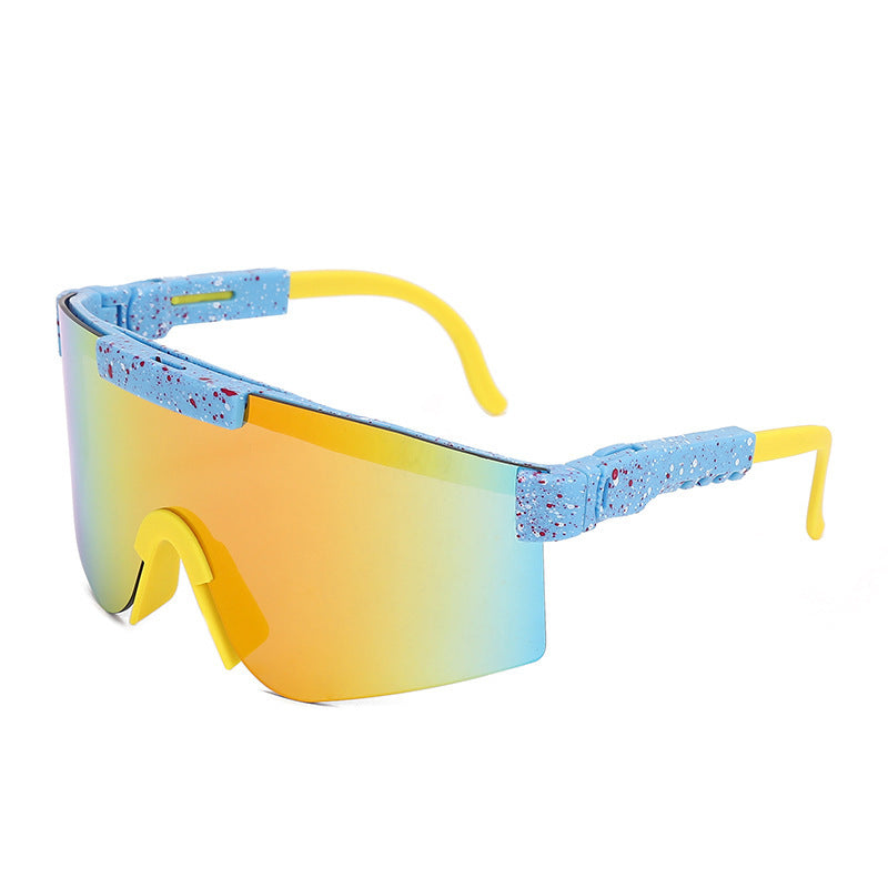 Women's Sporty Statement Sunglasses in Modern Design Bowlift