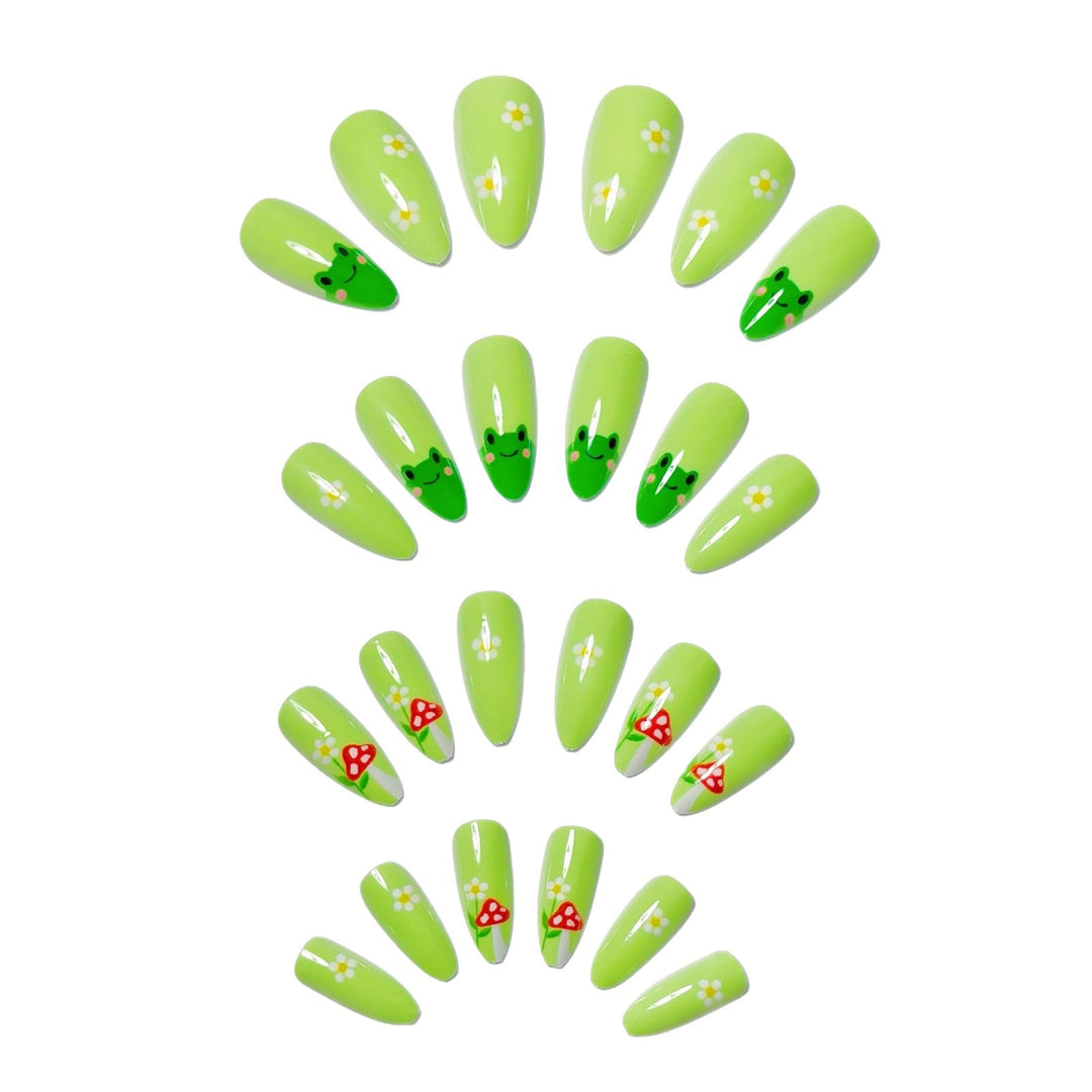 Whimsical Nature-Themed Nail Art Bowlift