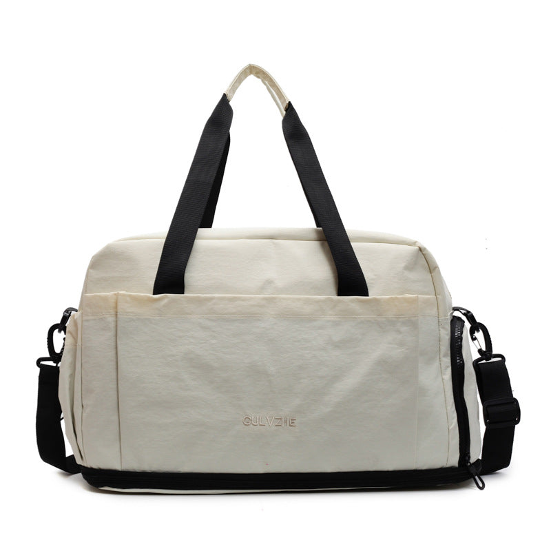 Sporty Travel Bag with Durable and Water-Repellent Material Bowlift