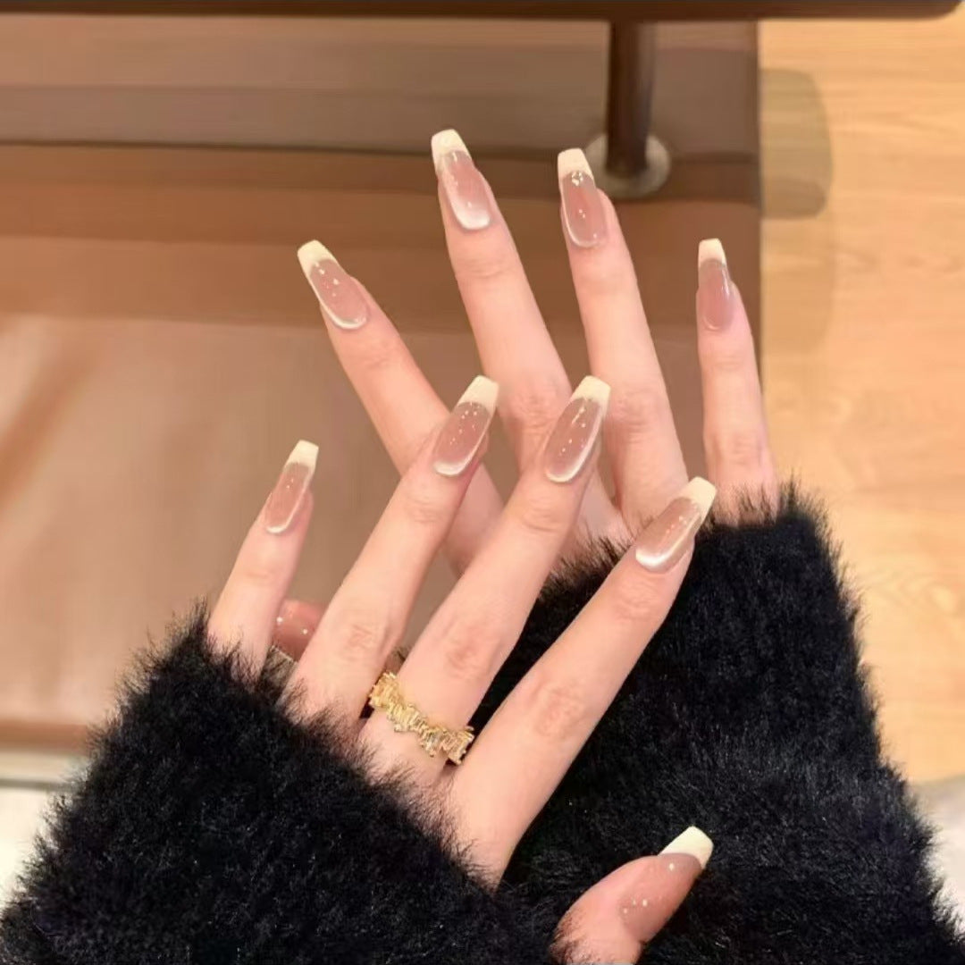 Artificial nails with elegant French tip design Bowlift