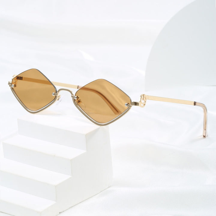 Women's fashionable square sunglasses with luxurious metal frame Bowlift