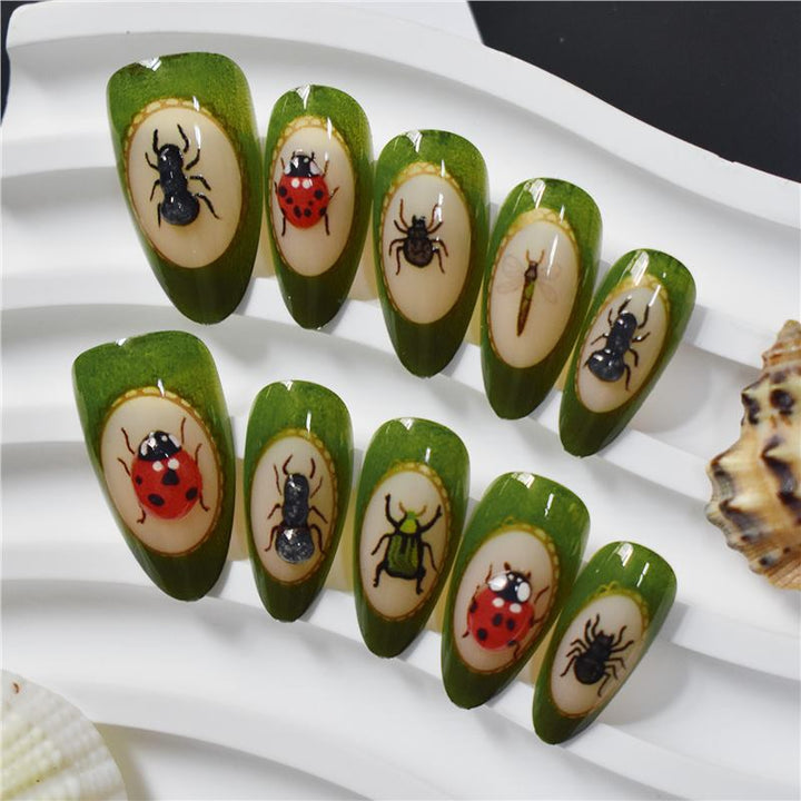 Artistic Bug-Inspired Press-On Nail Extensions Bowlift