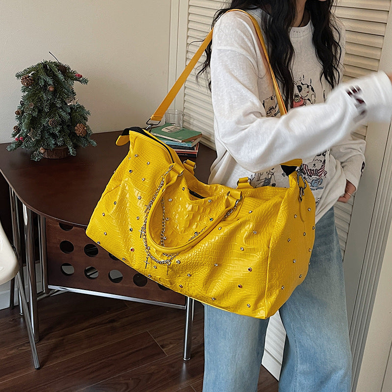 Elegant sports and travel bag in modern design Bowlift