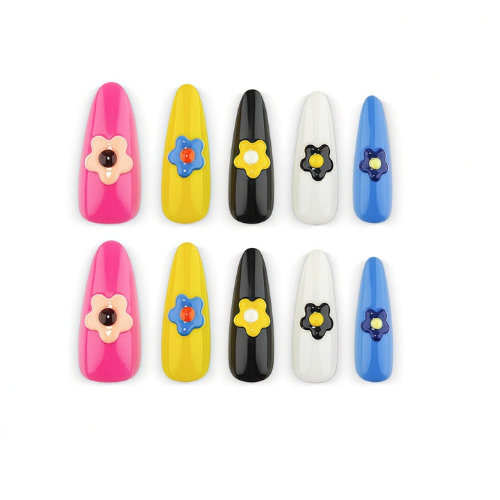 Artificial nails with floral 3D design Bowlift
