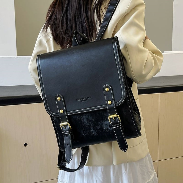 Fashionable backpack in elegant design with functional compartments Bowlift