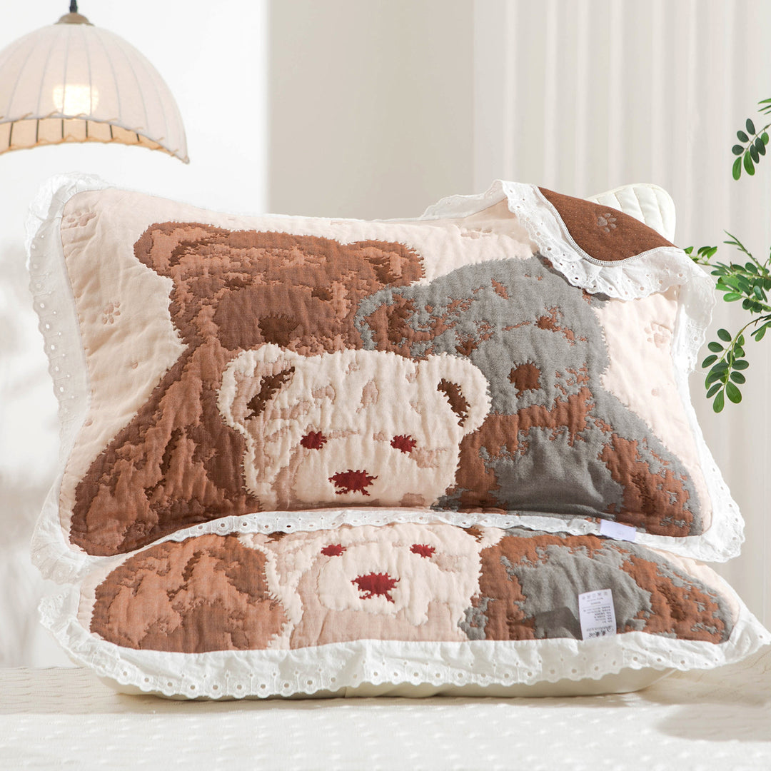 Women's pillow with charming elephant motif and delicate lace edge Bowlift