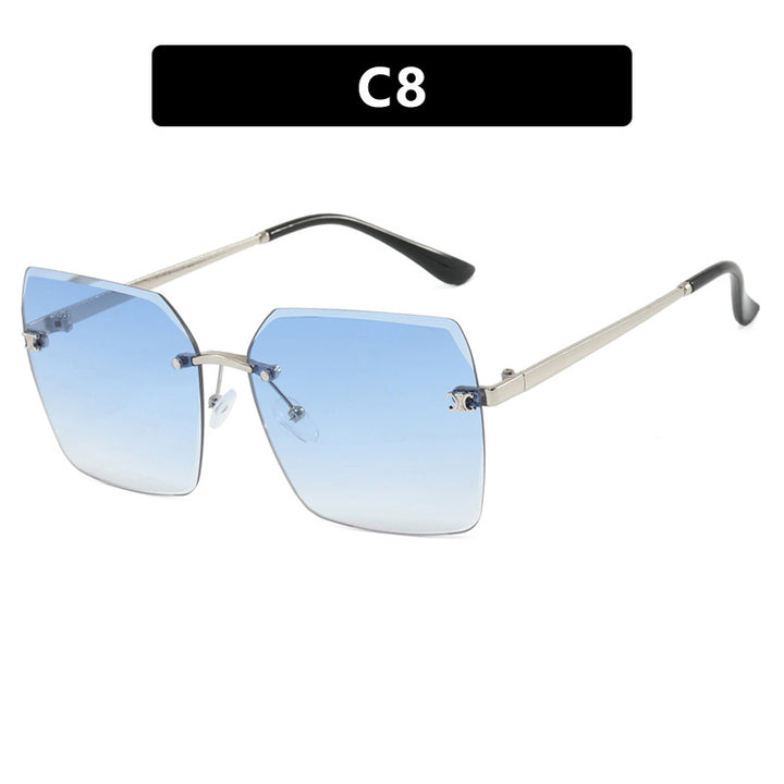 Women's square sunglasses in modern design with delicate metal frame Bowlift