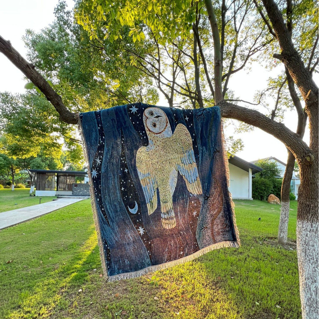 Artistic Owl-Themed Throw Blanket