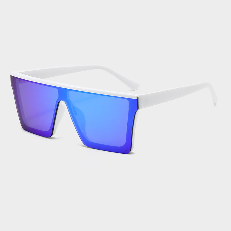 Women oversized sunglasses in futuristic design Bowlift