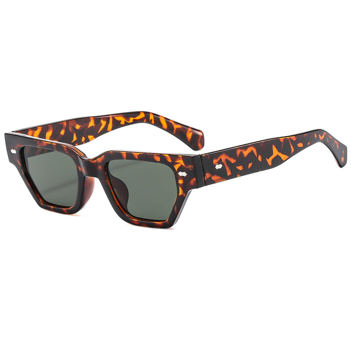 Women’s sunglasses in modern, geometric design with glare-free lenses Bowlift