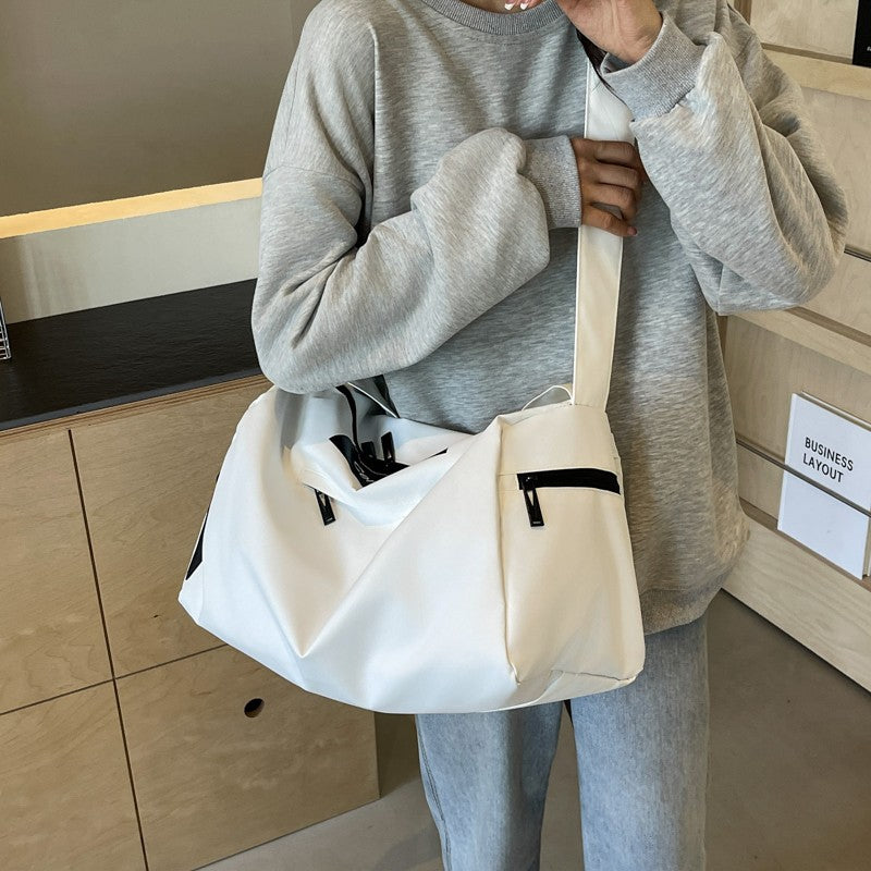 Stylish Travel Bag With Versatile Storage Options Bowlift