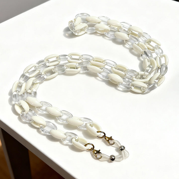 Fashionable Eyewear Chain Bowlift