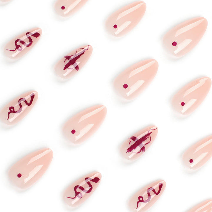 Artful nail extensions with unique design Bowlift
