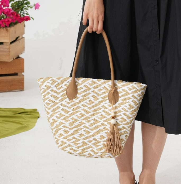 Geometric Beach Tote Bowlift