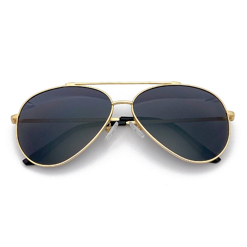Fashionable Pilot Sunglasses Bowlift