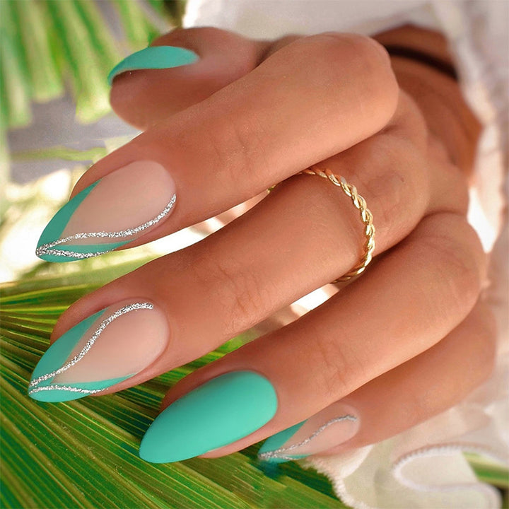 Glossy Stiletto Press-On Nail Art Set Bowlift