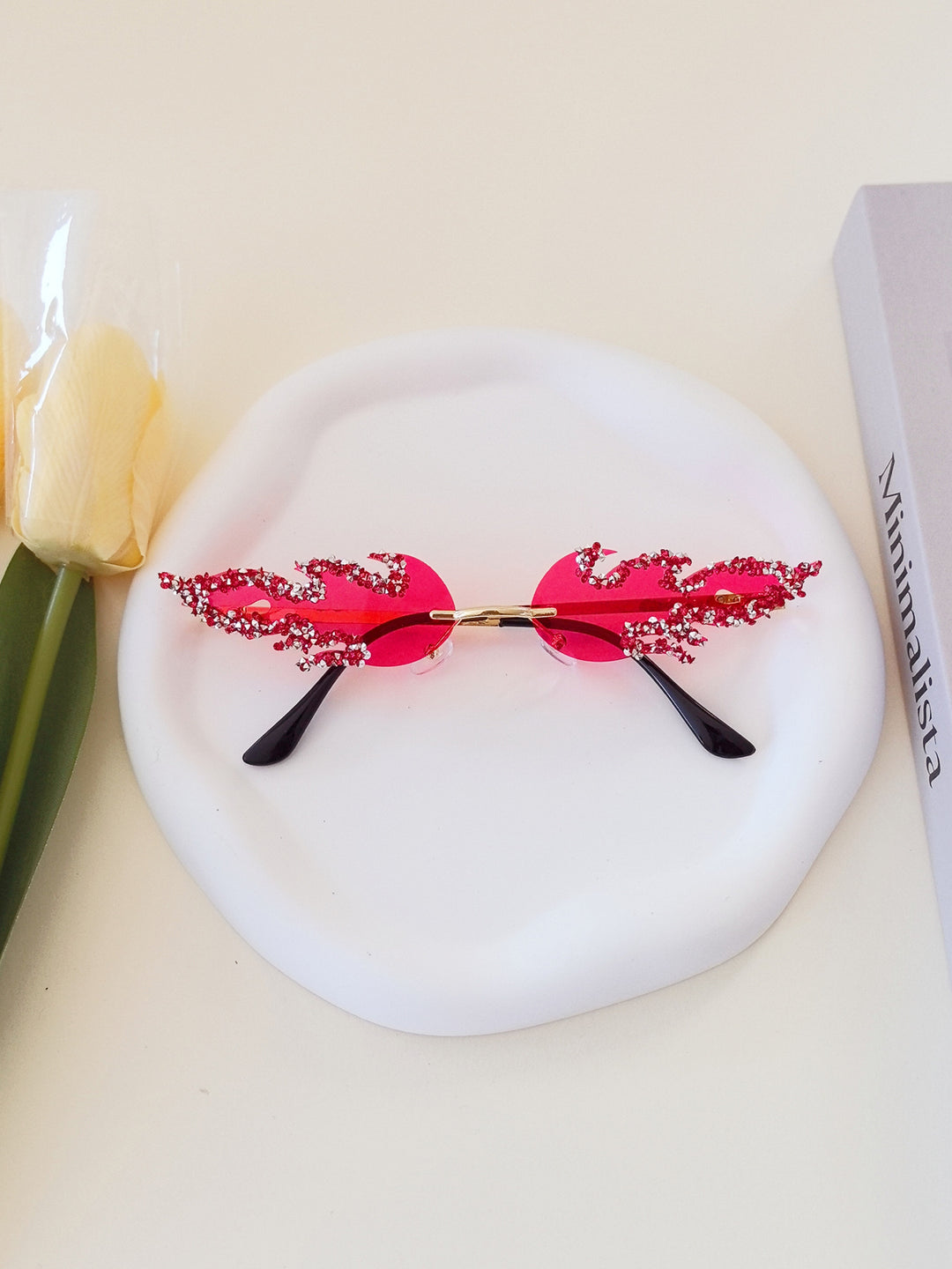 Women's extravagant design sunglasses with sparkling embellishments Bowlift