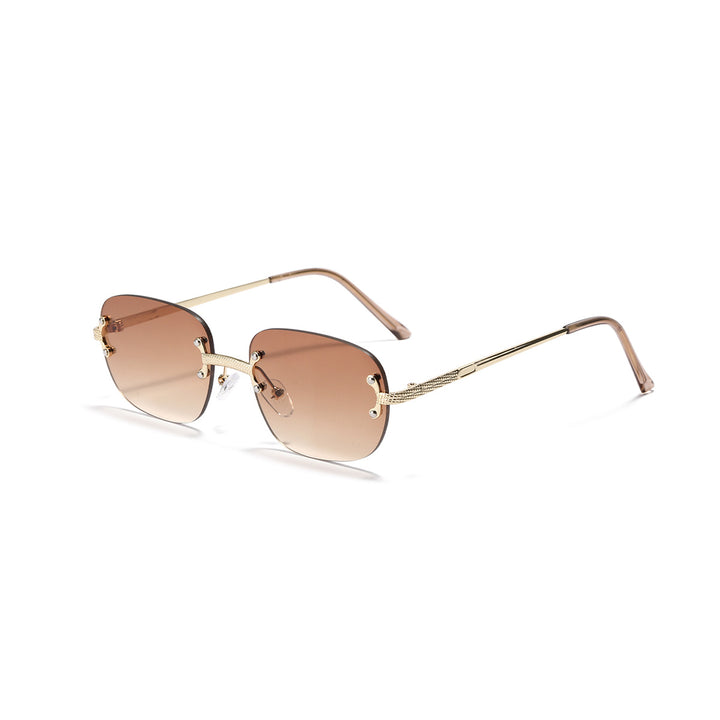 Ladies oversized sunglasses with luxurious accents Bowlift