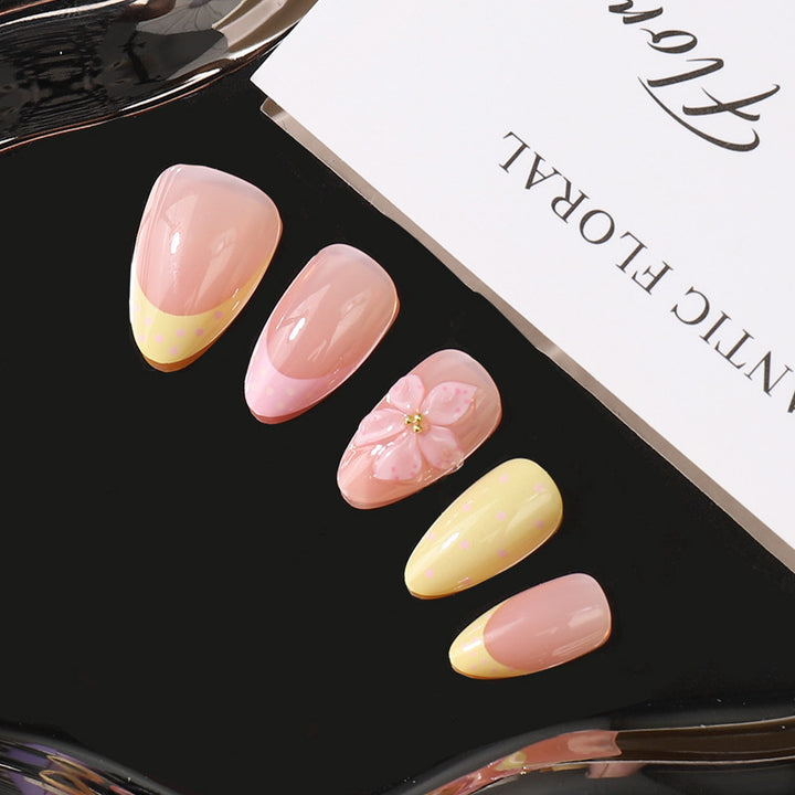Floral Elegant Press-On Nail Set Bowlift