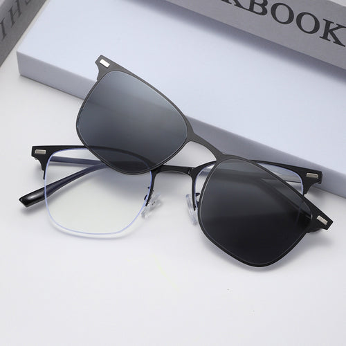 Women Trendy Square Sunglasses in Modern Design Bowlift