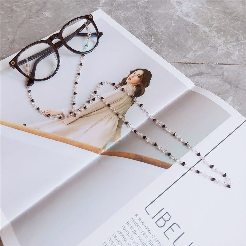 Charming Beaded Eyewear Chain Bowlift