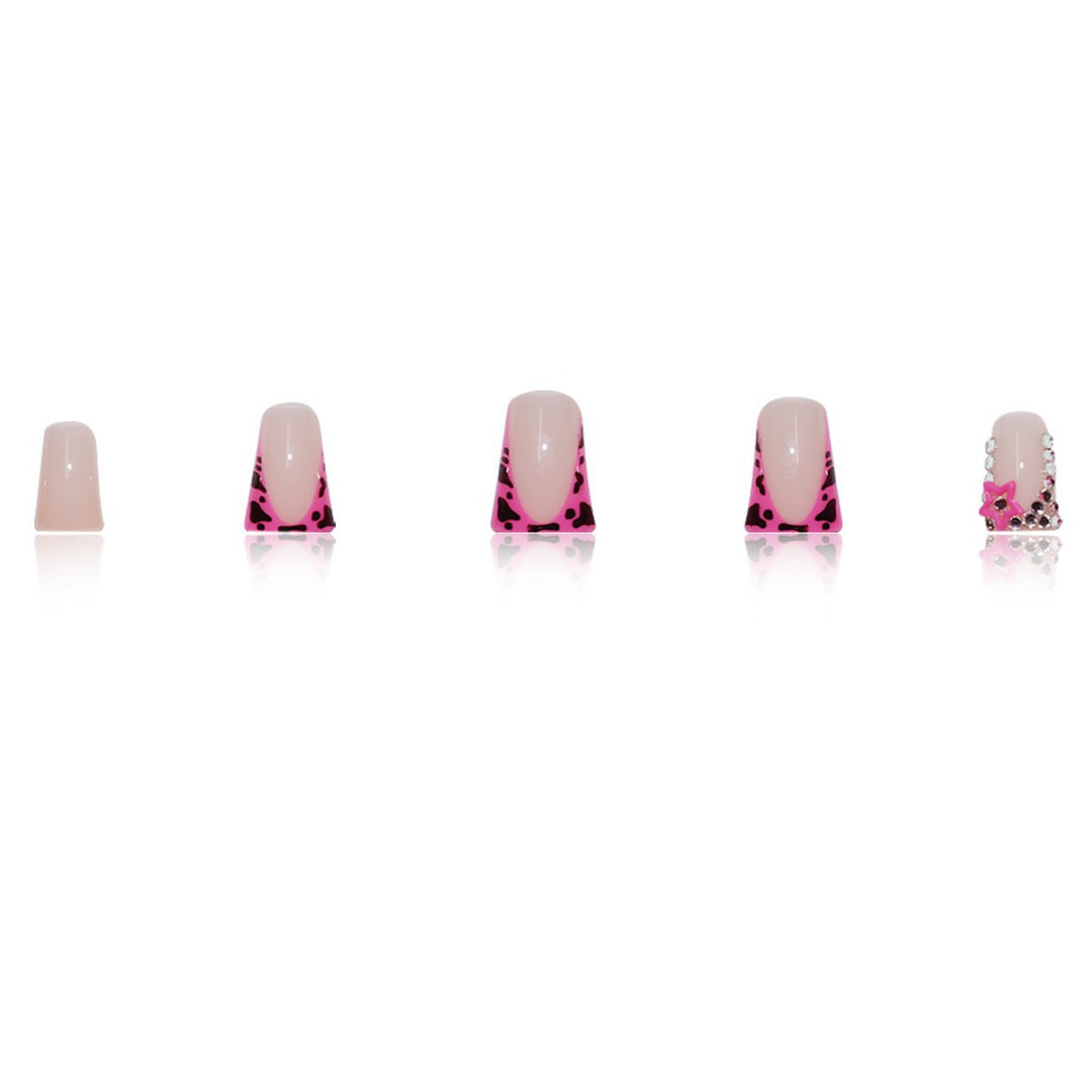 Thematic Star-Embellished Press-On Nail Extensions Bowlift