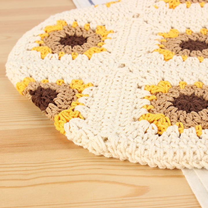 Hand-knotted tote bag with floral crochet motifs Bowlift