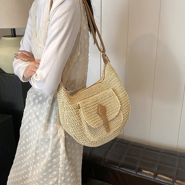 Bucket bag made of fine natural fabric Bowlift